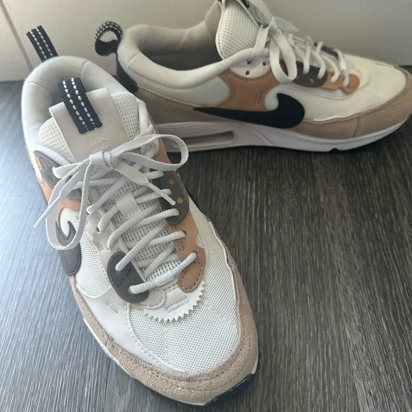 Nike Air Max 90 Futura - Picture 5 of 9